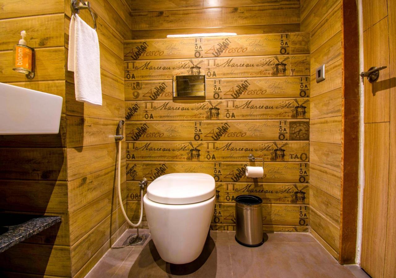 Bloom Hotel - Gachibowli Haiderabad Buitenkant foto
