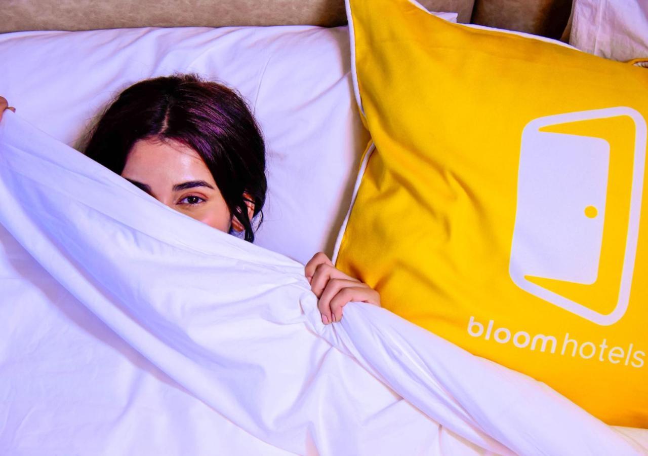 Bloom Hotel - Gachibowli Haiderabad Buitenkant foto